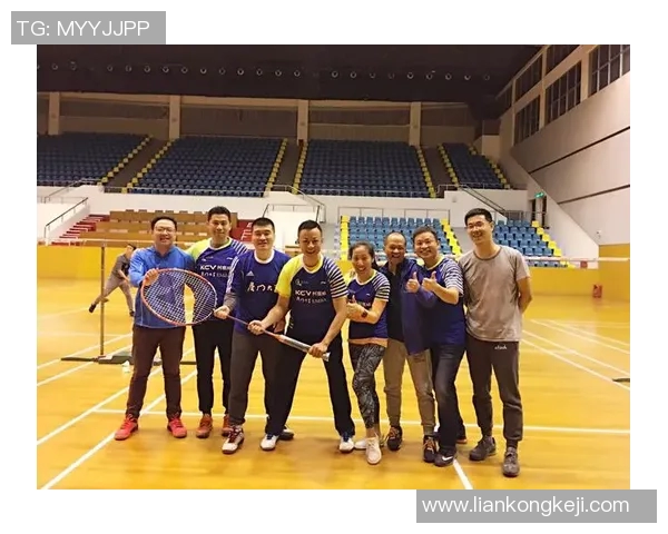 赛后分析:上海羽毛球队与广州羽毛球队的协作与战术对比探讨 赛后分析:上海羽毛球队与广州羽毛球队的协作与战术对比探讨