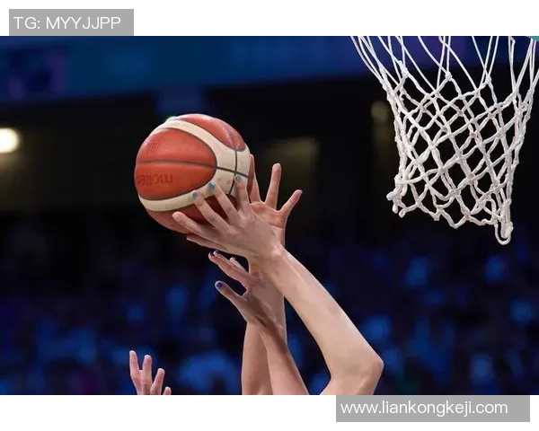 心态崩溃的足球明星们如何面对职业生涯的低谷与挑战