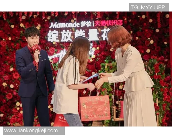 足球明星与女星携手共度甜蜜时光揭秘他们的爱情故事与生活点滴 足球明星与女星携手共度甜蜜时光揭秘他们的爱情故事与生活点滴